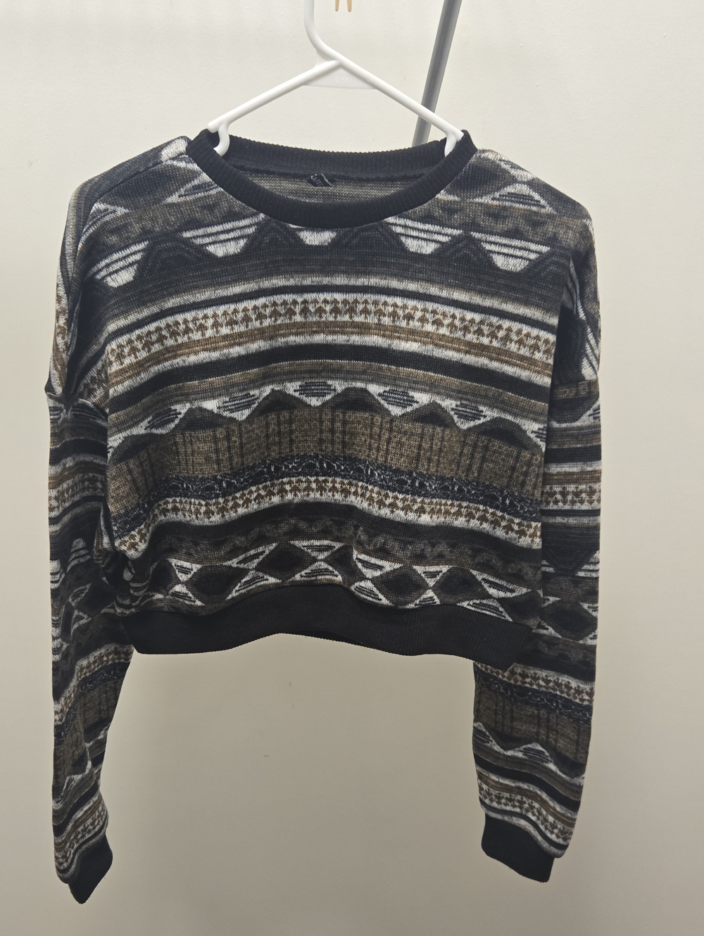 Women’s Patterned Crewneck Sweater - Black & Brown